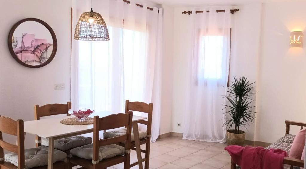 קאלה פיגרה Apartamentos Can Salas מראה חיצוני תמונה